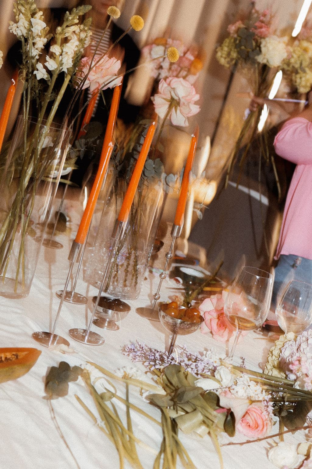 Candles and flowers setting the mood during the workshop in Lisbon
